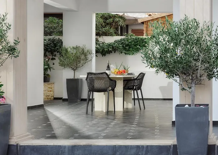 Historical Old Town Luxury Apartment